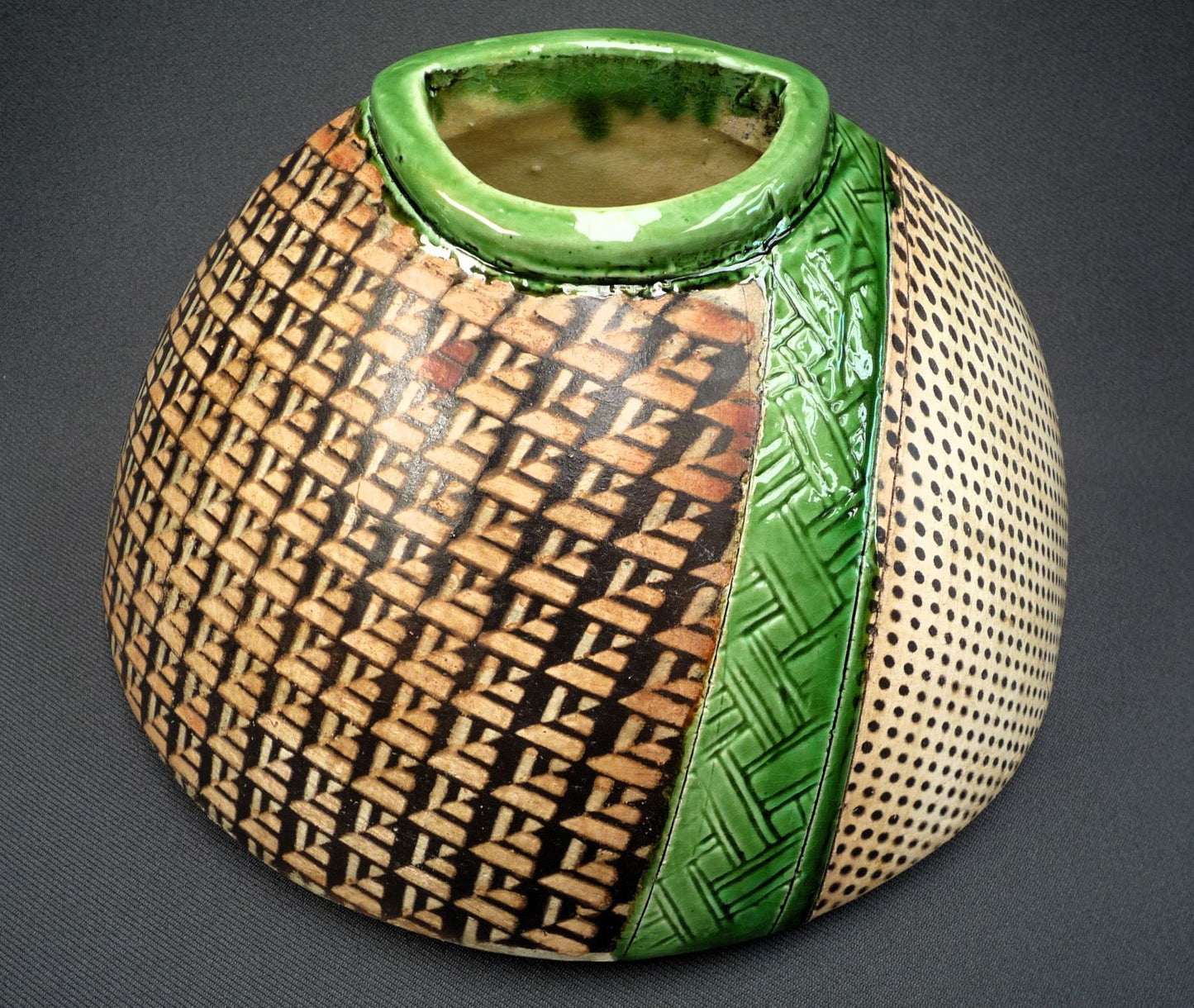 John Bedding Burnished Earthenware Pot