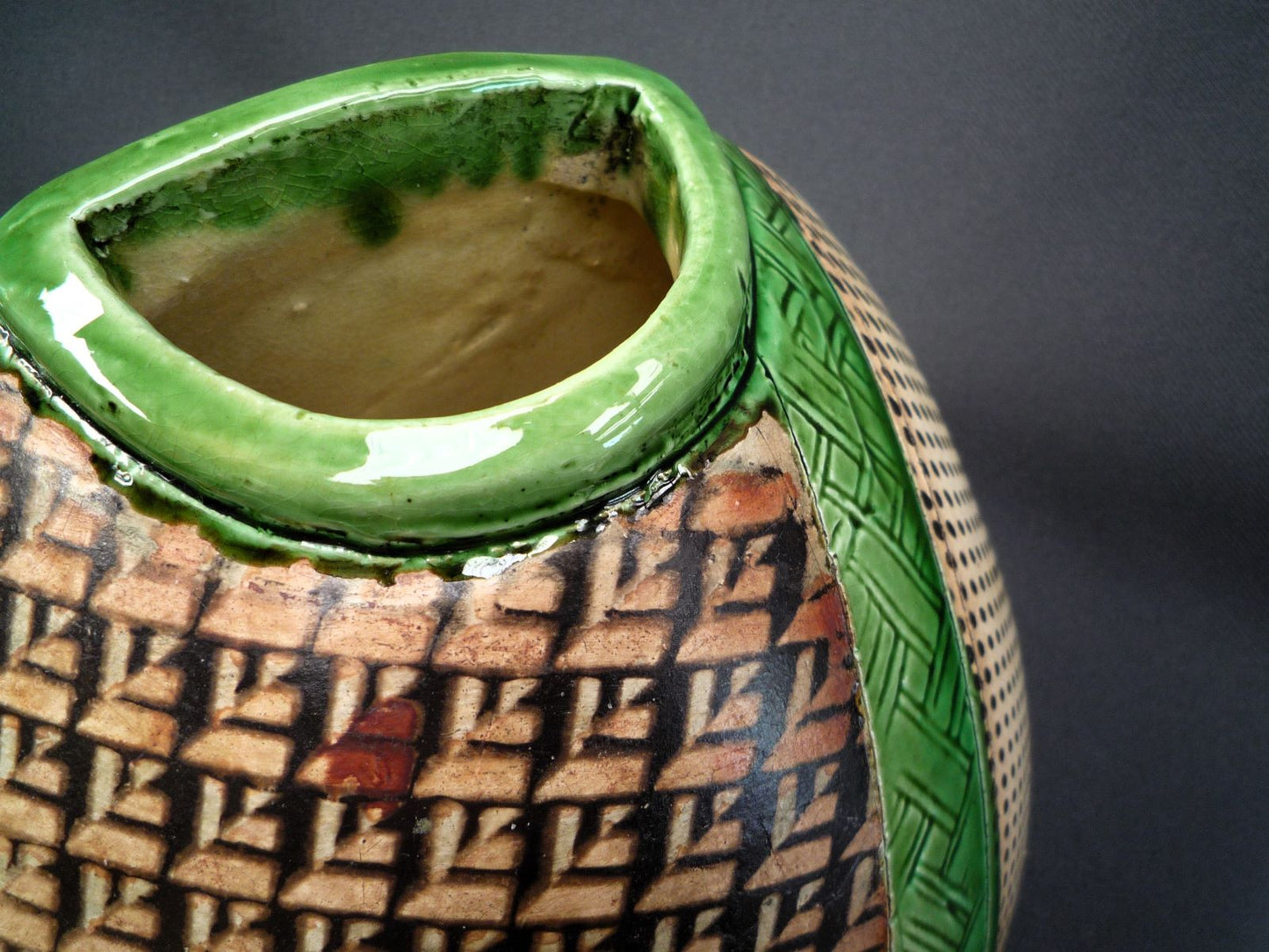 John Bedding Burnished Earthenware Pot