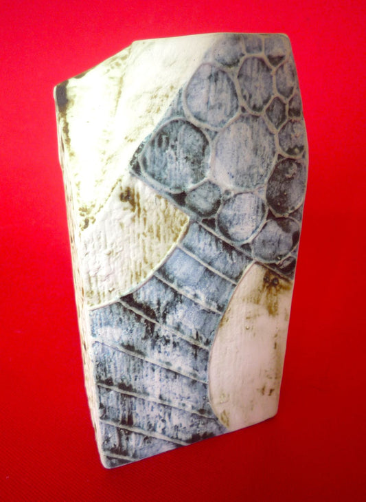 Carn Pottery Vase with Honeycomb Decoration